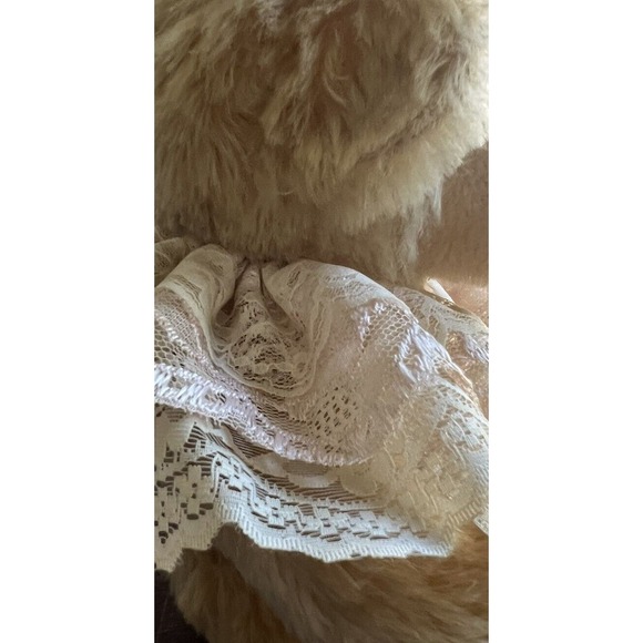 Annette Funicello bear ~ jointed, Mohair- Lace Collar - Collection- Rare - Picture 5 of 9